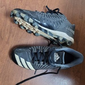 Adidas Youth Baseball Cletes